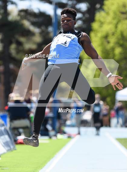 Thumbnail 3 in BYU Invitational photogallery.