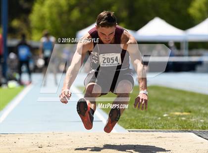 Thumbnail 3 in BYU Invitational photogallery.