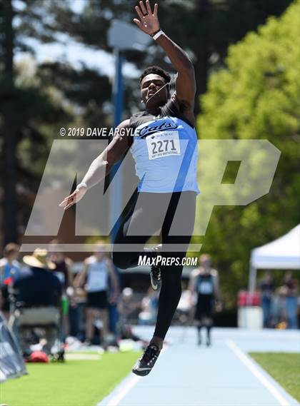 Thumbnail 3 in BYU Invitational photogallery.