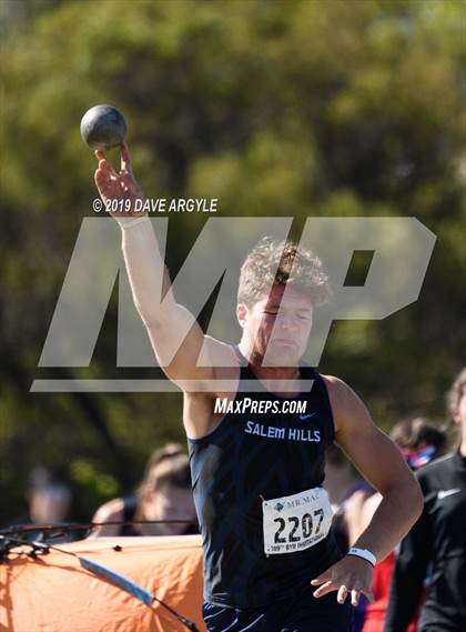 Thumbnail 1 in BYU Invitational photogallery.