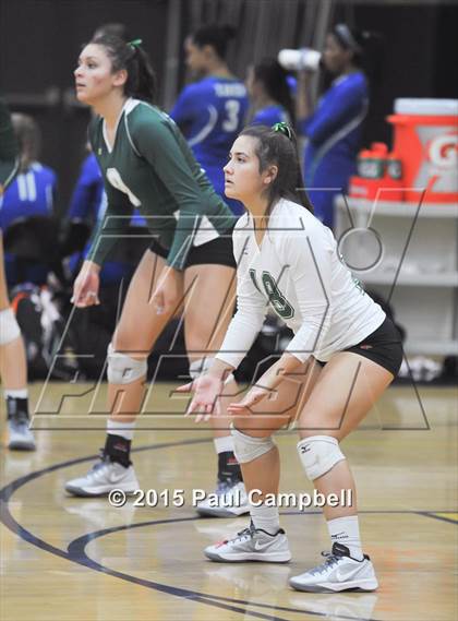 Thumbnail 2 in Gilbert vs Sunnyslope (Gilbert Invitational) photogallery.