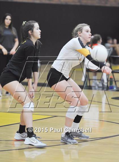 Thumbnail 1 in Gilbert vs Sunnyslope (Gilbert Invitational) photogallery.