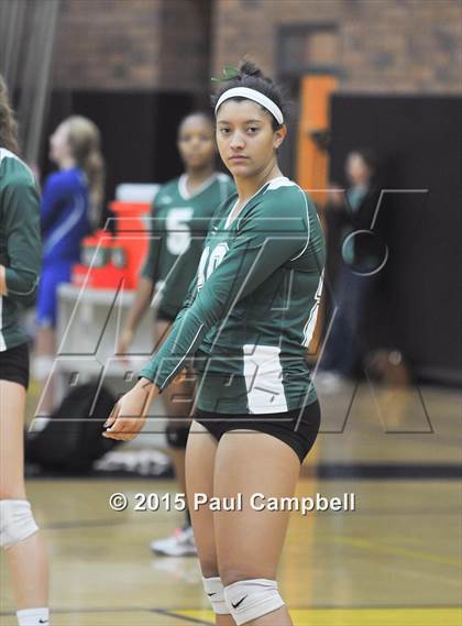 Thumbnail 3 in Gilbert vs Sunnyslope (Gilbert Invitational) photogallery.
