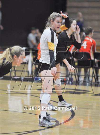 Thumbnail 2 in Gilbert vs Sunnyslope (Gilbert Invitational) photogallery.