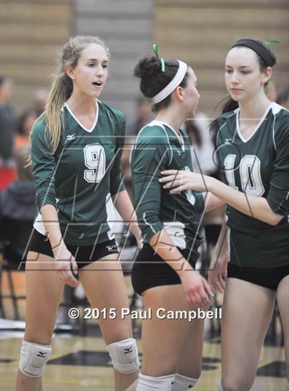 Thumbnail 2 in Gilbert vs Sunnyslope (Gilbert Invitational) photogallery.