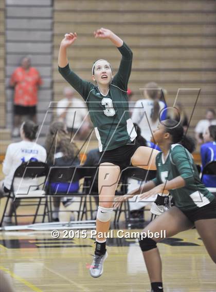 Thumbnail 1 in Gilbert vs Sunnyslope (Gilbert Invitational) photogallery.