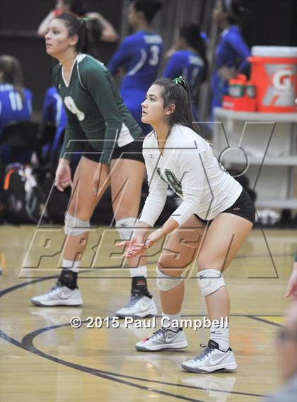 Thumbnail 1 in Gilbert vs Sunnyslope (Gilbert Invitational) photogallery.