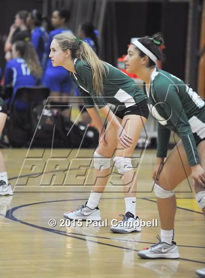 Thumbnail 3 in Gilbert vs Sunnyslope (Gilbert Invitational) photogallery.