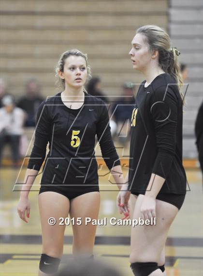 Thumbnail 3 in Gilbert vs Sunnyslope (Gilbert Invitational) photogallery.