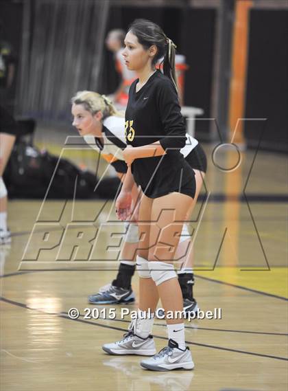 Thumbnail 3 in Gilbert vs Sunnyslope (Gilbert Invitational) photogallery.