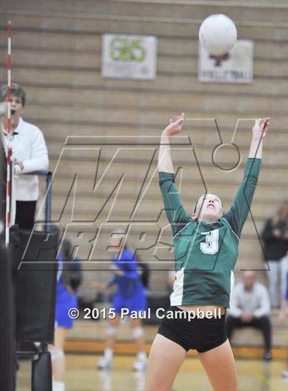 Thumbnail 2 in Gilbert vs Sunnyslope (Gilbert Invitational) photogallery.