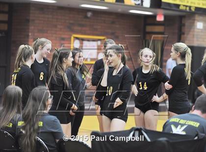 Thumbnail 3 in Gilbert vs Sunnyslope (Gilbert Invitational) photogallery.