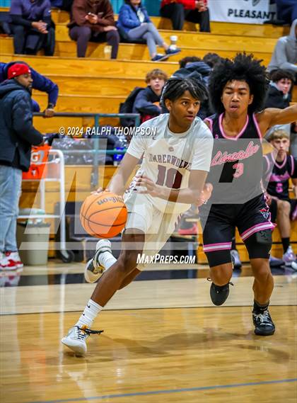 Thumbnail 2 in Woodcreek vs. Lincoln (Sheldon's Block Party Showcase) photogallery.