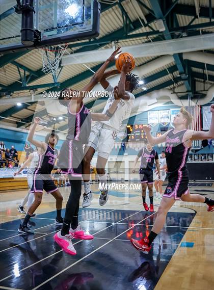 Thumbnail 3 in Woodcreek vs. Lincoln (Sheldon's Block Party Showcase) photogallery.