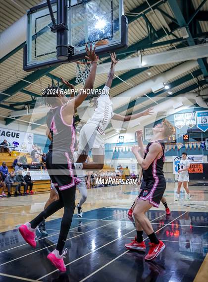 Thumbnail 1 in Woodcreek vs. Lincoln (Sheldon's Block Party Showcase) photogallery.