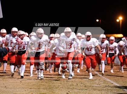 Thumbnail 2 in East Carter vs. Belfry (KHSAA 3A Semifinal Playoff) photogallery.