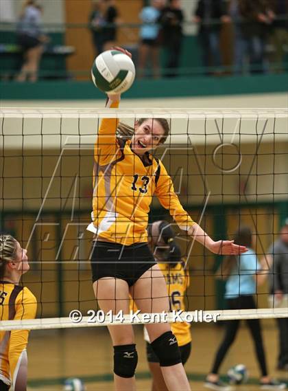 Thumbnail 3 in Adams vs. Stoney Creek photogallery.
