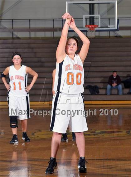 Thumbnail 2 in Mt. Vernon vs Marion (Regional Playoffs) photogallery.