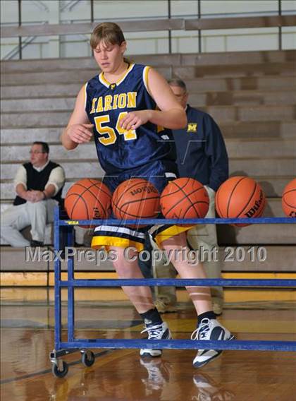 Thumbnail 3 in Mt. Vernon vs Marion (Regional Playoffs) photogallery.