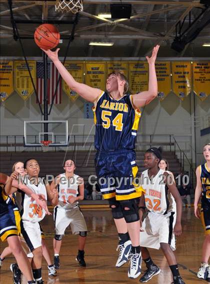 Thumbnail 1 in Mt. Vernon vs Marion (Regional Playoffs) photogallery.
