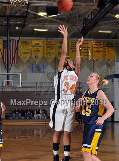 Thumbnail 2 in Mt. Vernon vs Marion (Regional Playoffs) photogallery.