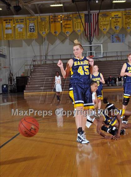 Thumbnail 3 in Mt. Vernon vs Marion (Regional Playoffs) photogallery.