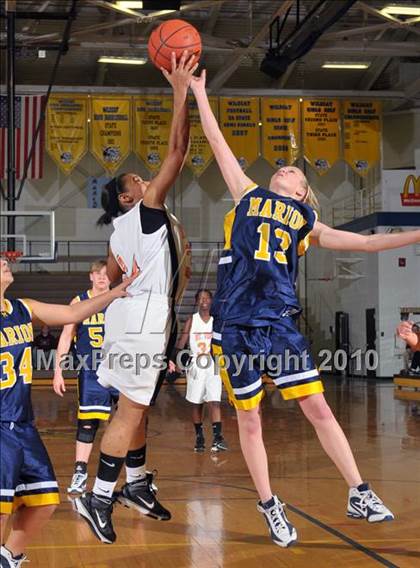 Thumbnail 2 in Mt. Vernon vs Marion (Regional Playoffs) photogallery.