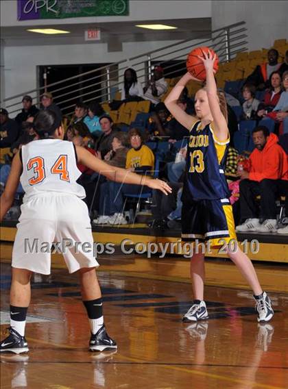 Thumbnail 1 in Mt. Vernon vs Marion (Regional Playoffs) photogallery.