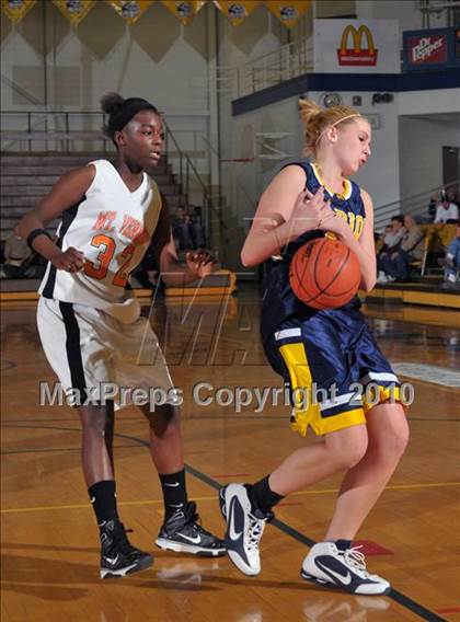 Thumbnail 2 in Mt. Vernon vs Marion (Regional Playoffs) photogallery.