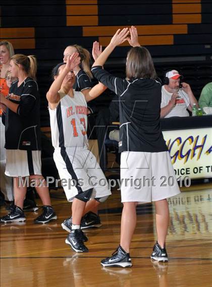 Thumbnail 3 in Mt. Vernon vs Marion (Regional Playoffs) photogallery.