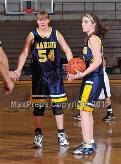 Thumbnail 3 in Mt. Vernon vs Marion (Regional Playoffs) photogallery.