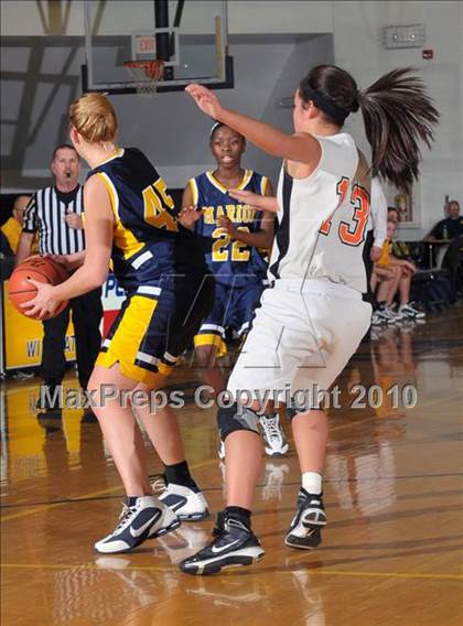 Thumbnail 3 in Mt. Vernon vs Marion (Regional Playoffs) photogallery.