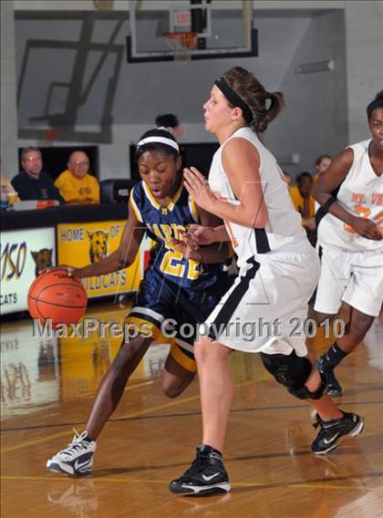 Thumbnail 1 in Mt. Vernon vs Marion (Regional Playoffs) photogallery.