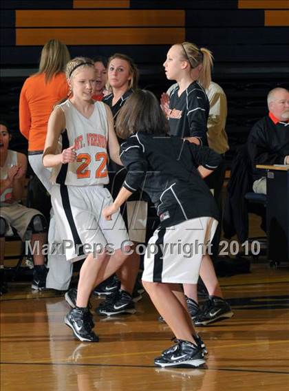 Thumbnail 1 in Mt. Vernon vs Marion (Regional Playoffs) photogallery.