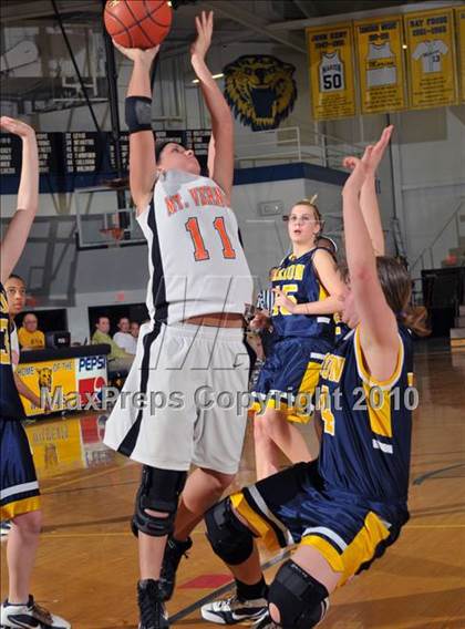 Thumbnail 2 in Mt. Vernon vs Marion (Regional Playoffs) photogallery.
