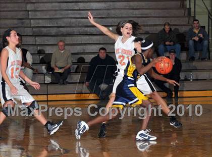 Thumbnail 3 in Mt. Vernon vs Marion (Regional Playoffs) photogallery.