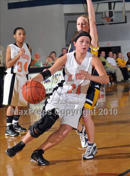 Thumbnail 1 in Mt. Vernon vs Marion (Regional Playoffs) photogallery.
