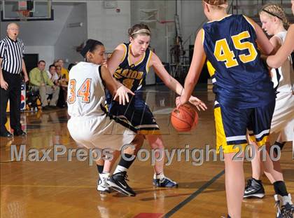 Thumbnail 3 in Mt. Vernon vs Marion (Regional Playoffs) photogallery.