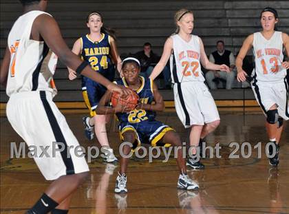 Thumbnail 2 in Mt. Vernon vs Marion (Regional Playoffs) photogallery.