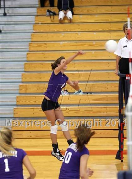 Thumbnail 2 in Montgomery vs Memorial (Nike Volleyball Classic) photogallery.