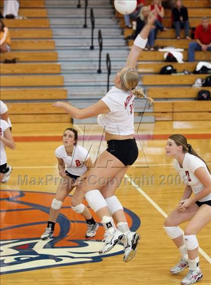 Thumbnail 1 in Montgomery vs Memorial (Nike Volleyball Classic) photogallery.