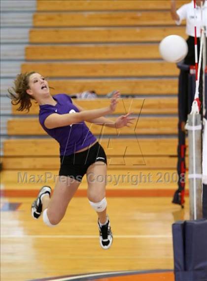 Thumbnail 1 in Montgomery vs Memorial (Nike Volleyball Classic) photogallery.