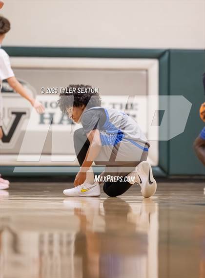 Thumbnail 1 in JV: San Tan Foothills @ Tanque Verde photogallery.