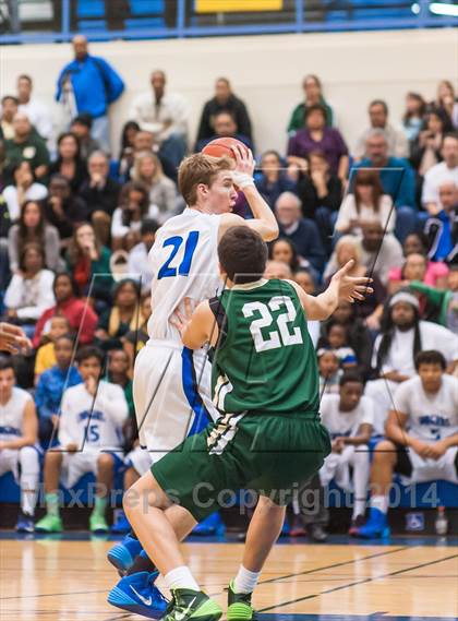 Thumbnail 3 in Moreau Catholic @ Newark Memorial photogallery.