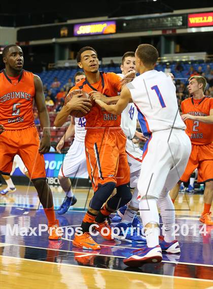 Thumbnail 1 in Folsom vs. Cosumnes Oaks (CIF NorCal Regional D2 Final) photogallery.