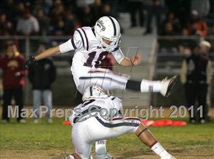 Thumbnail 1 in Carson vs. Garfield (CIF LACS Playoffs) photogallery.