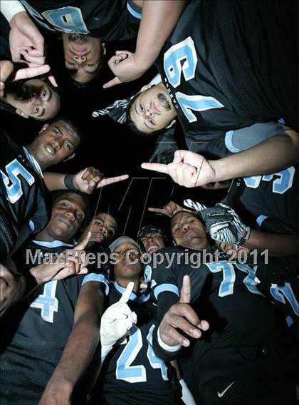 Thumbnail 1 in Carson vs. Garfield (CIF LACS Playoffs) photogallery.