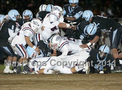 Thumbnail 1 in Carson vs. Garfield (CIF LACS Playoffs) photogallery.