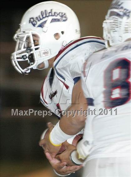 Thumbnail 2 in Carson vs. Garfield (CIF LACS Playoffs) photogallery.