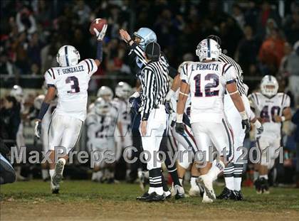 Thumbnail 1 in Carson vs. Garfield (CIF LACS Playoffs) photogallery.